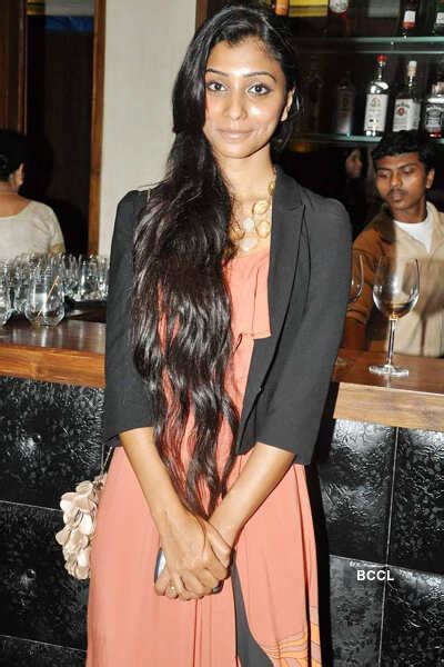 deepal shaw  minty tejpals book launch held  le mangii