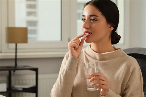 SNRIs vs SSRIs: Differences, Similarities, & Benefits | Thriveworks