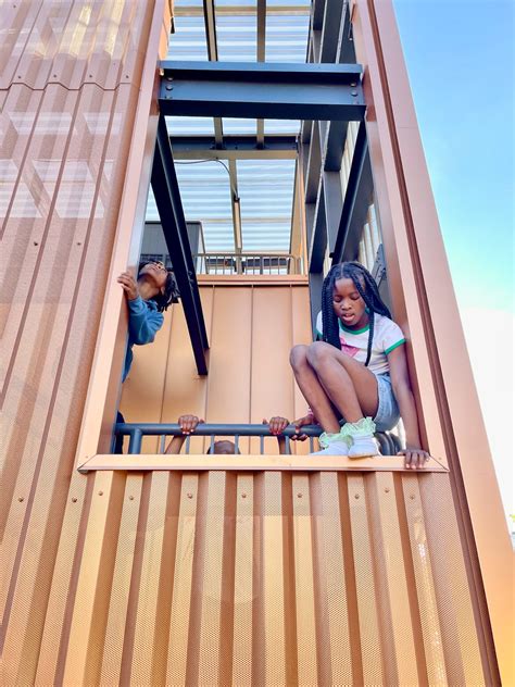 Van Ness Elementary School by ISTUDIO Architects - Architizer