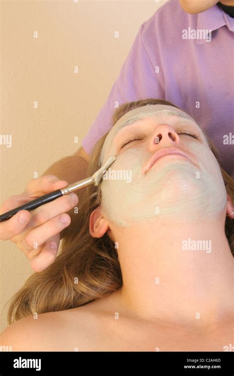 Woman receiving hi-res stock photography and images - Alamy