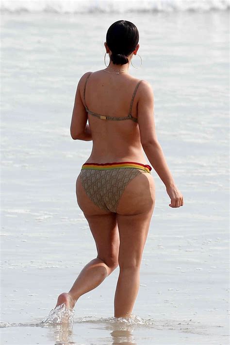 Kim Kardashian Mexico pictures: What are they and why are they trending