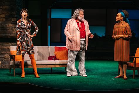A '70s Setting Makes Folger Theatre's 'Merry Wives Of Windsor' Extra