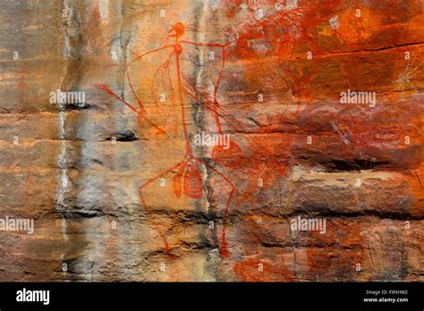 aboriginal rock high resolution stock photography  images alamy