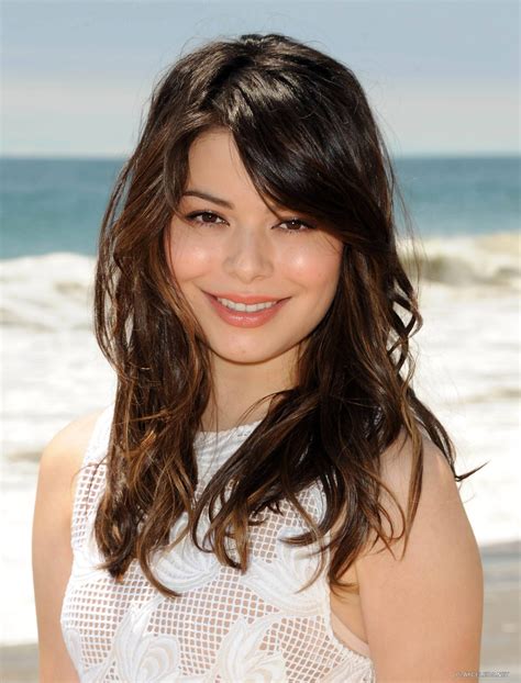 Miranda Cosgrove Archives - PlayCelebs.net