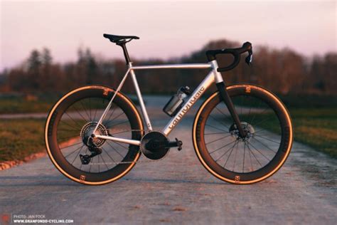 cannondale caad  review  aluminium  carbon