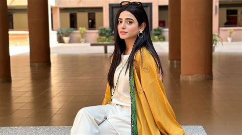 Fairy Tale Actress Sehar Khan Steals Hearts With Latest Post - Lens