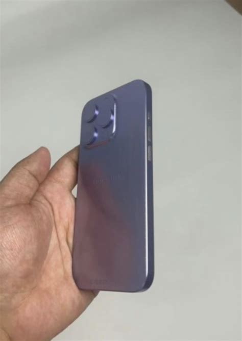 Макет iPhone 15 Pro показали на серии реальных снимков: 28 августа 2023 ...