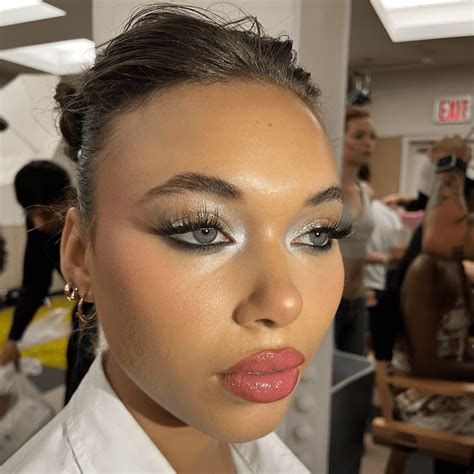 Spain Makeup Trends | Saubhaya Makeup