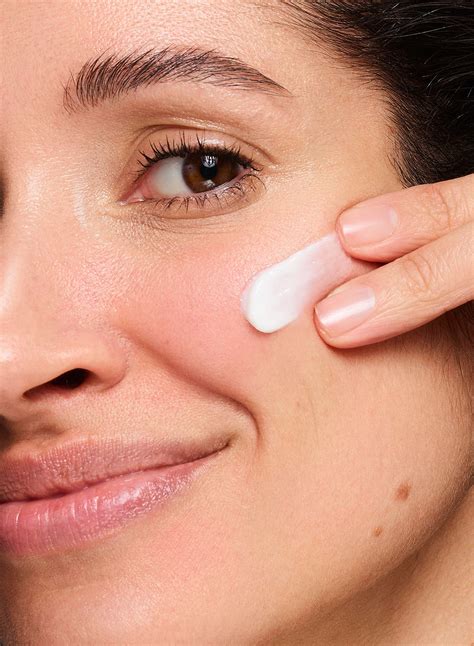 deeply moisturizing face cream 6