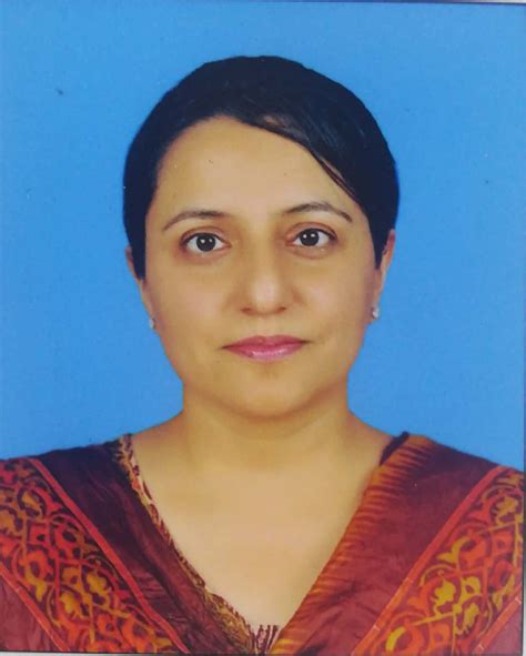 Dr Asmaa Azeem - School of Social Sciences and Humanities