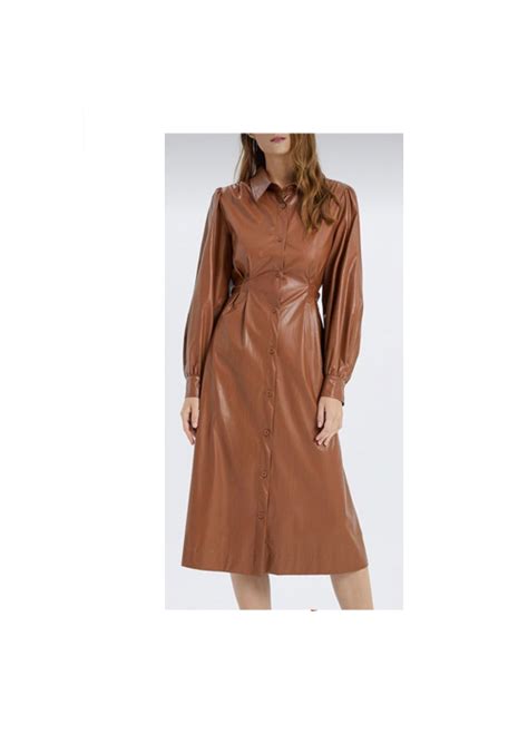 BACKSTAGE CLOTHING LIMITED COMPANY