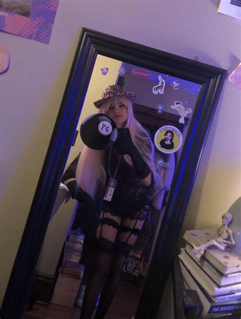 am i a gf material? 💕 : r/FemBoys