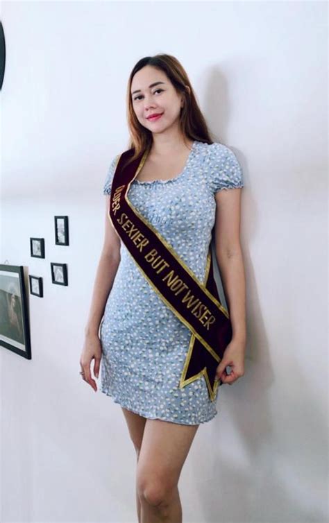 potret seksi aura kasih pakai dress mini netizen makin hot