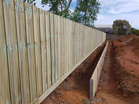 Paling fence with double... - Blitz Fencing & Construction