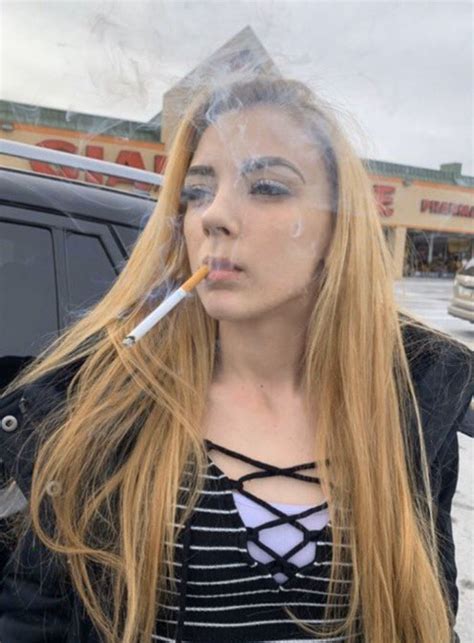 Smoking Ladies, Girl Smoking, Women Smoking Cigarettes, Hair Wrap
