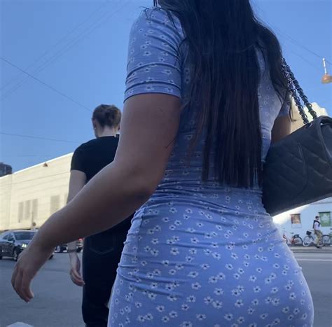 Bouncing butt in Tight dress (videos) - ass - Forum