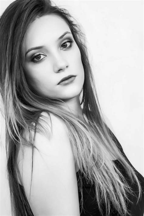 Ana Catarina Vasconcelos – Allure Model Management