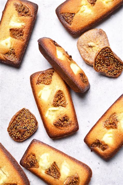 Financier (French Almond Cake) - Jaja Bakes