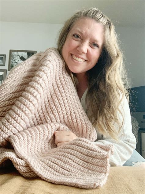 Knit Kit - The Maeve Blanket – Lion Brand Yarn