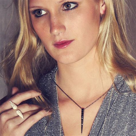 point  view necklace enchanted world