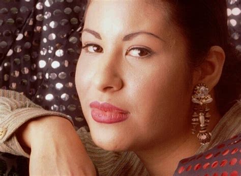 Selena Quintanilla’s Cultural Legacy Through Fashion and Identity ...
