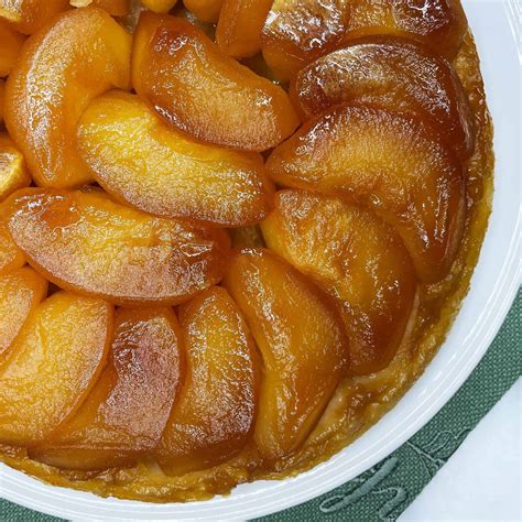 Best Honey Hazelnut Pie Recipe – Baking Like a Chef
