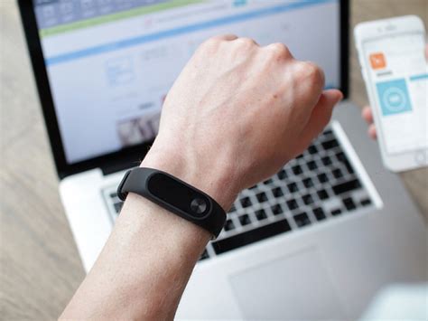Купить Умный браслет Xiaomi Mi Band 2 недорого в интернет-магазине ...