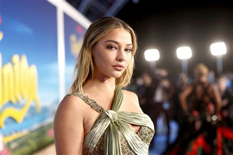 Madelyn Cline Meilleurs : ses moments mode