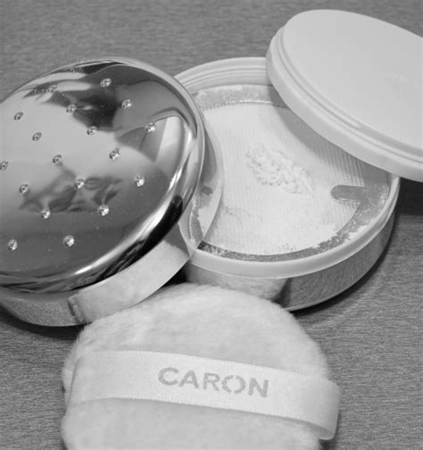 Рассыпчатая пудра Caron La Poudre ( Poudre Peau Fine). | Yablor.ru