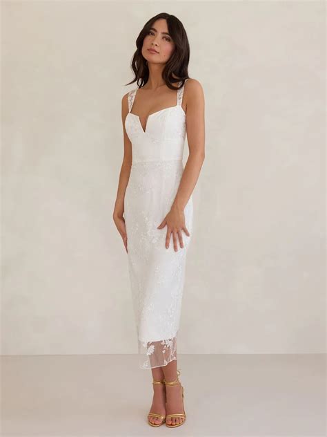50 prettiest city hall wedding dresses and courthouse bridal outfits