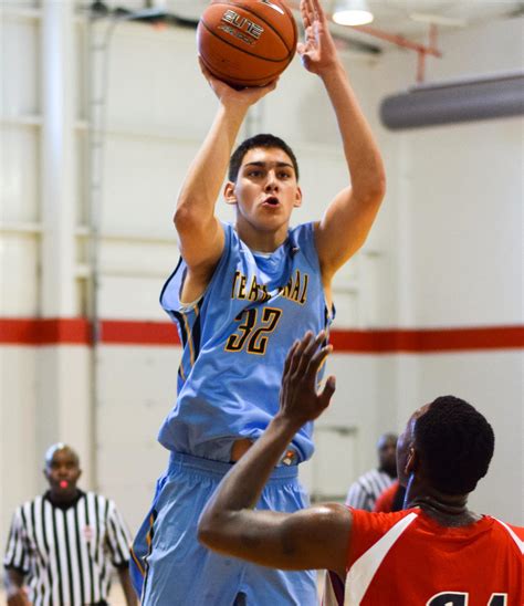 2016 forward Dylan Painter cuts list to 7 schools - VU Hoops
