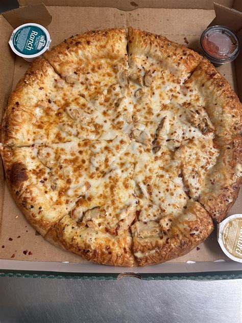 Just made the new Spicy Garlic Stiffed Crust : r/PapaJohns
