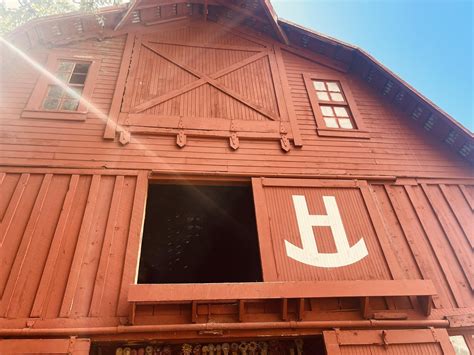 cars and barns 10