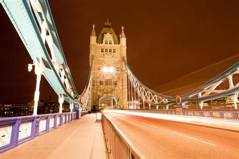 Premium Photo | Tower bridge night