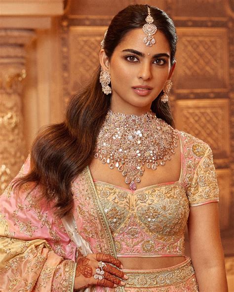 isha ambani wedding jewelry cost 1