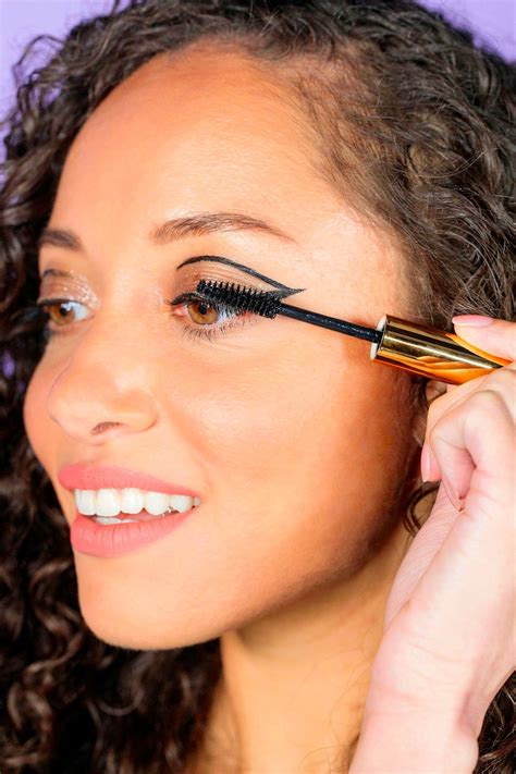 10 Top Mascara Brands Using Loopholes To lie To Consumers About Animal
