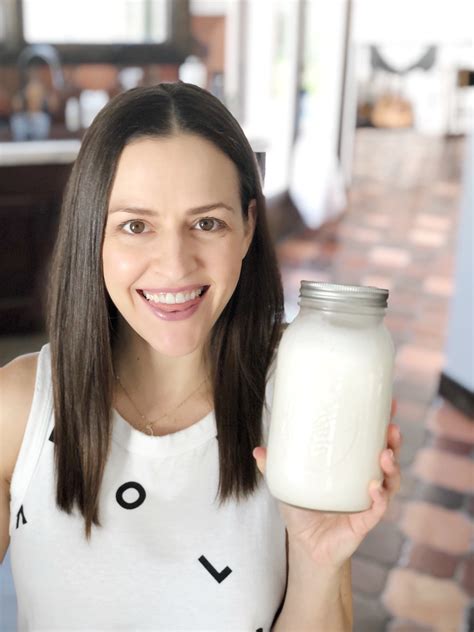 easy homemade almond milk ~ meredith noel: a life that's good