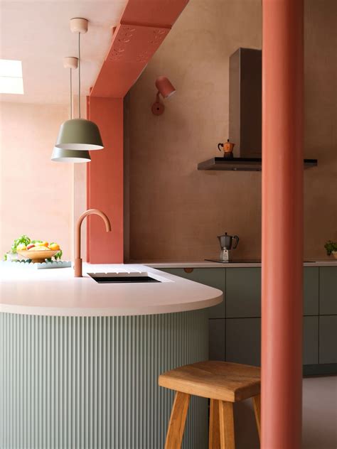 Do red and green go together? Experts tell us how | Livingetc