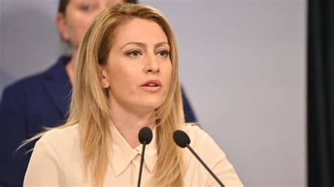 Последни новини за Рая Назарян - Новини Бг