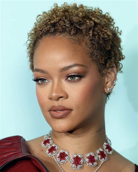 pin   riri rihanna short hair rihanna real hair short hair