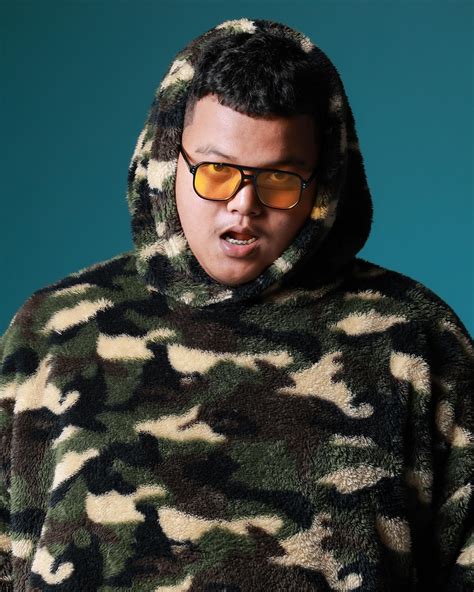 YONIA (@yoniaofficial) • Instagram photos and videos