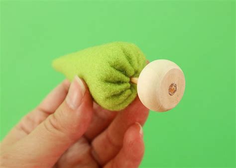 Елочка из фетра