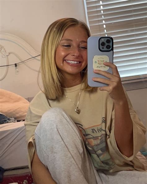 maci jo | If you haven’t checked out my fanfix you’re missing out 😉