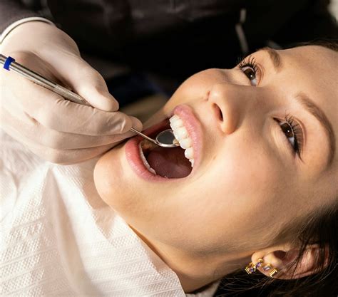 Vitamin B Deficiency: How It Affects Your Mouth and Causes Angular