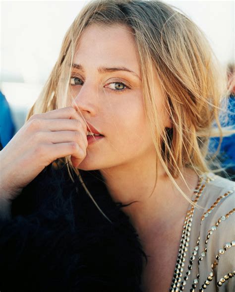 Estella Warren summary | Film Actresses