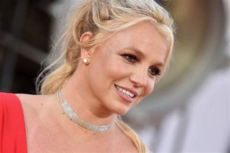 Talk Show Releases 2016 Footage of Britney Spears Detailing
