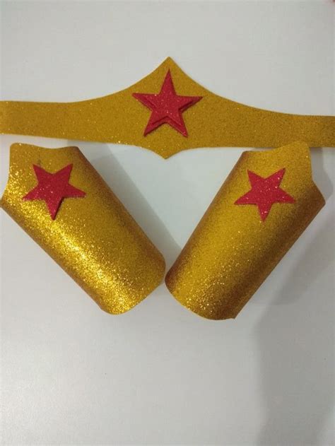 Acessórios Da Mulher Maravilha - Wonder woman skin | Acessórios da mulher maravilha, Bracelete da mulher ...