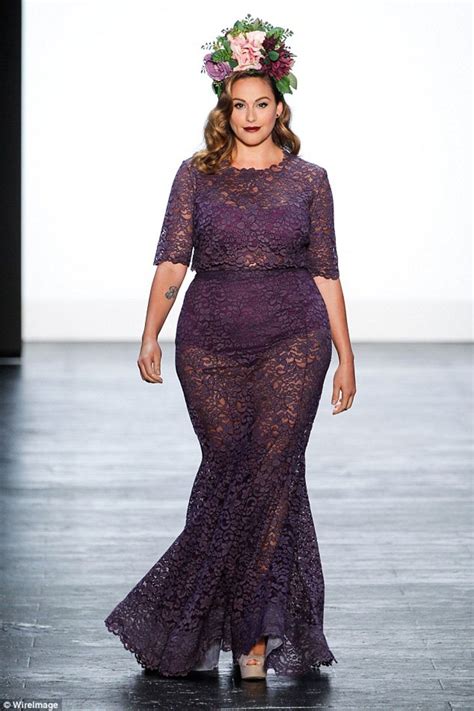 Plus Sized Fashion Models Rock the Runway