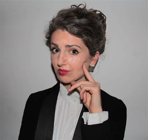 Pictures of Leah Ayres