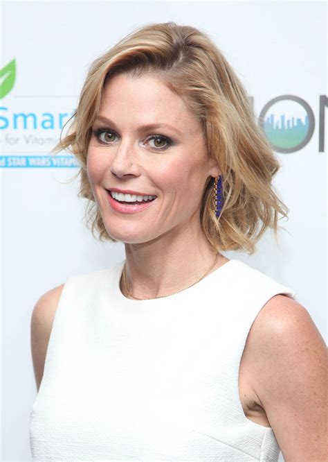 Julie Bowen Pictures. Hotness Rating = 8.57/10